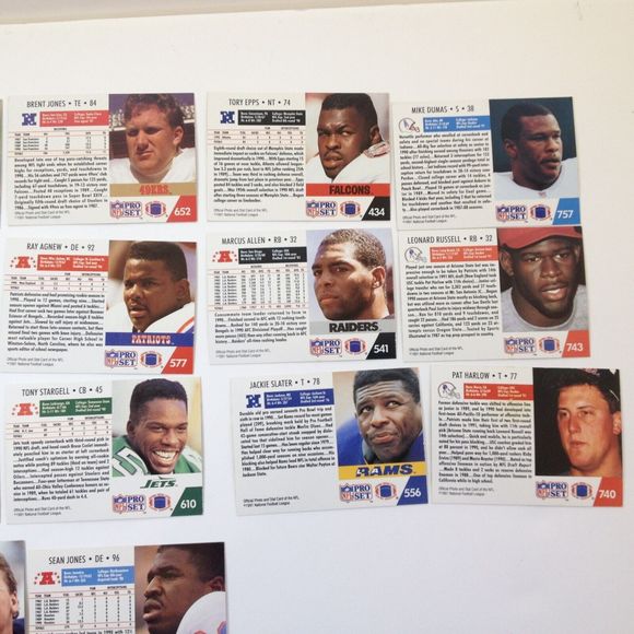 22 Vintage Pro Set Football Cards 1991 - Picture 8 of 10